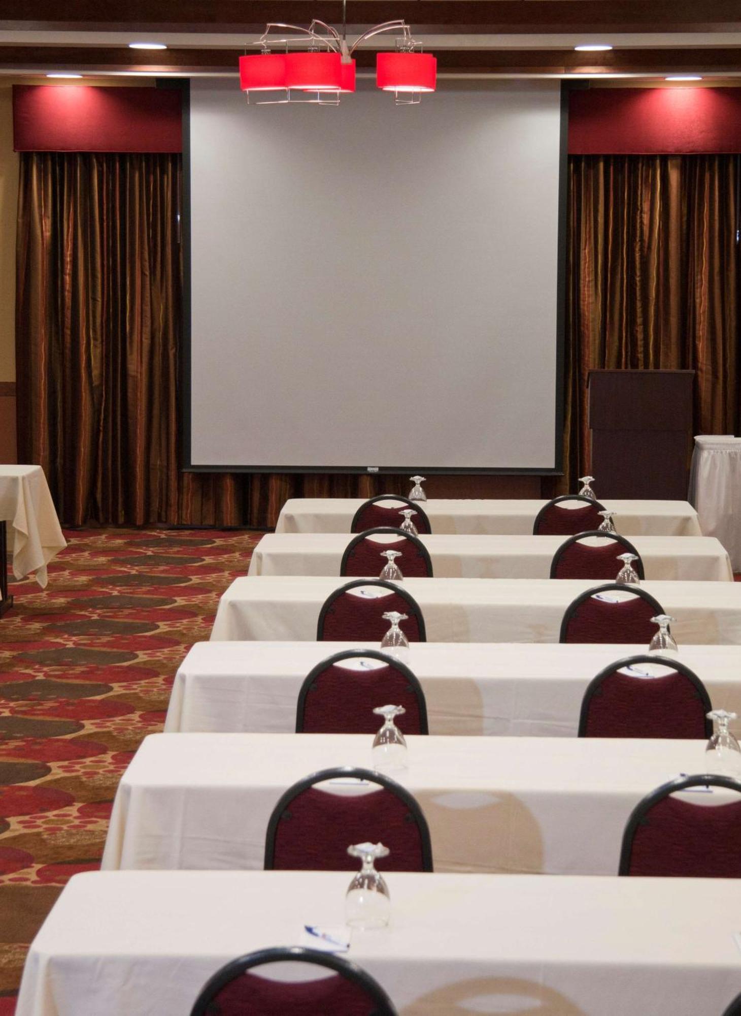 Hilton Garden Inn Milwaukee Airport Buitenkant foto