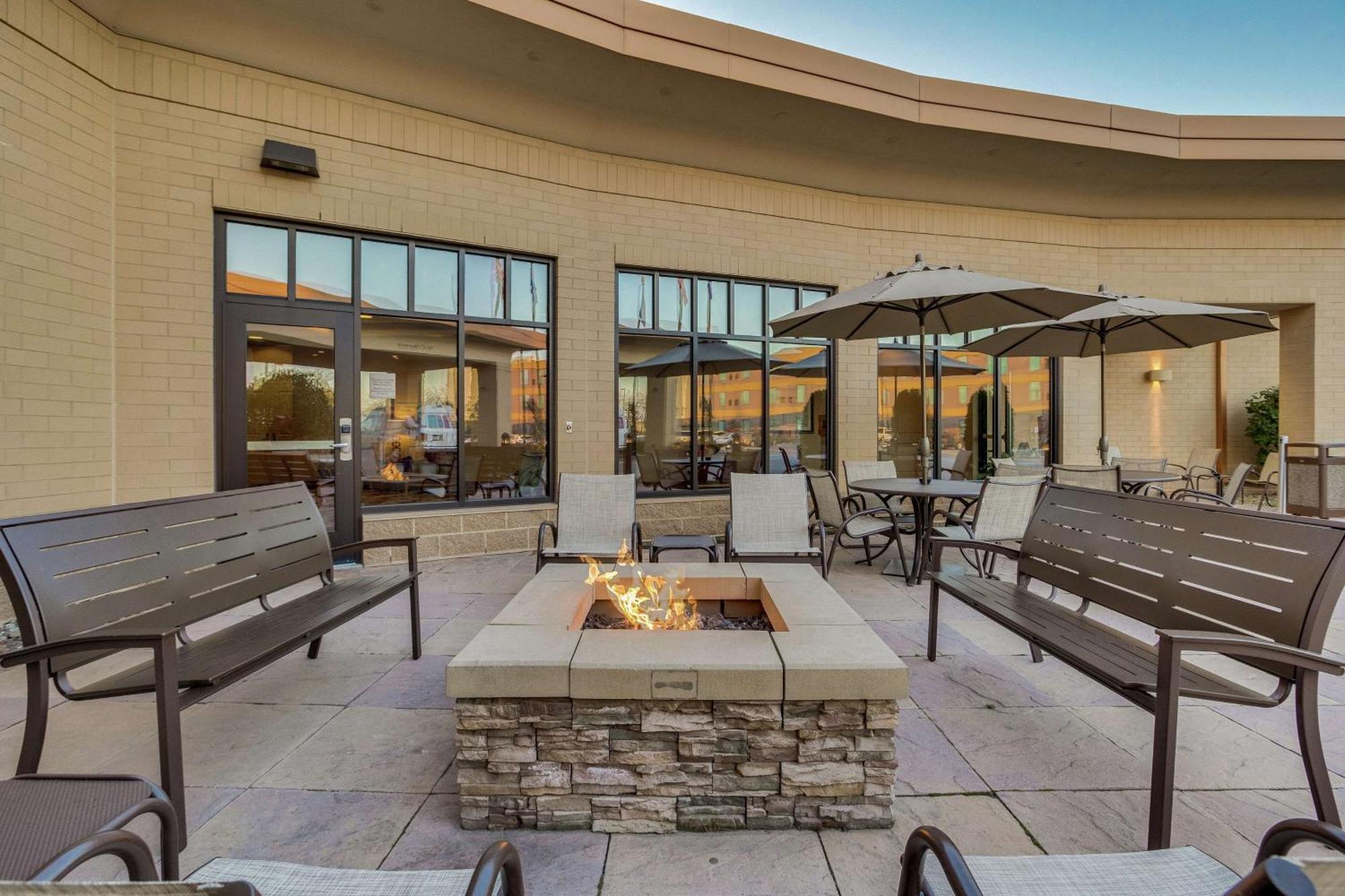 Hilton Garden Inn Milwaukee Airport Buitenkant foto