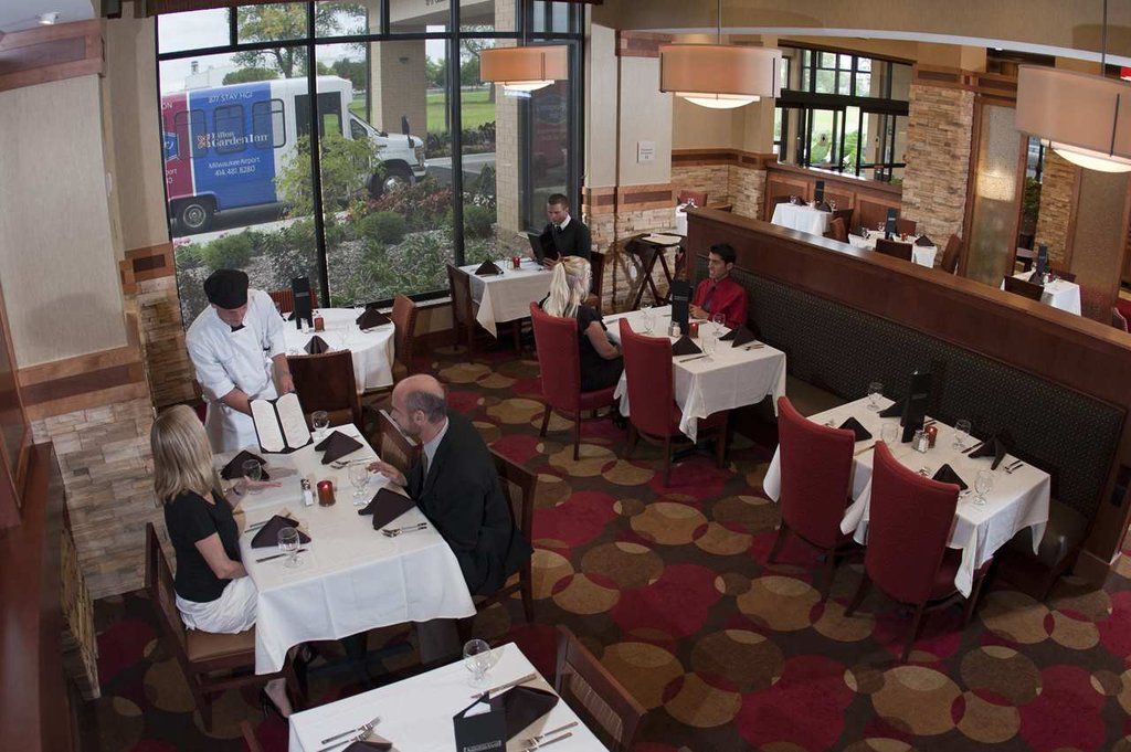 Hilton Garden Inn Milwaukee Airport Buitenkant foto